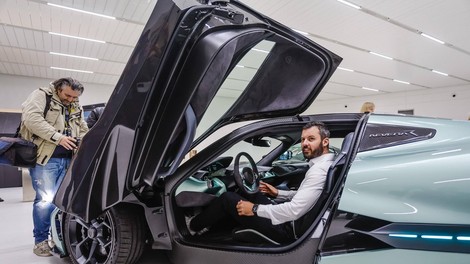 Čeprav ima v svoji garaži tudi Nevero, pa Mate Rimac najraje vozi nekaj povsem drugačnega – presenetilo vas bo, kdo je njegov ljubljenec!