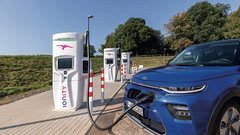 Nova študija elektromobilnosti: električni avtomobili niso čudežna rešitev