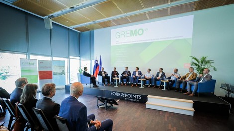 Slovenska avtomobilska industrija je v dobri formi - največji dosežek je medsebojno povezovanje podjetji