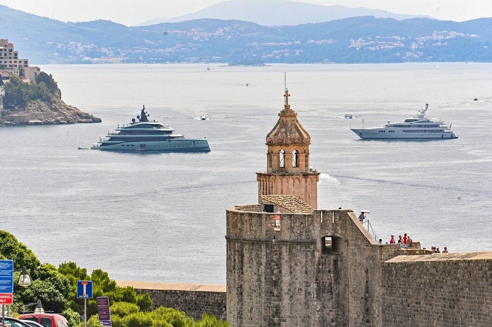 Jadranski biser uvaja povsem nov prometni režim - to so novosti, predvsem za turiste (foto: Profimedia)