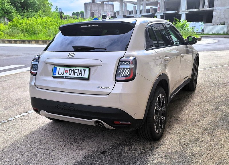 Test: Fiat 600 Hybrid 100 e-DCT - Pri Fiatu upajo, da bo tole uspešnica