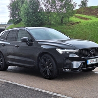Test: Volvo XC60 B5 AWD Black Edition - V žlahtni črnini - za izbirčne