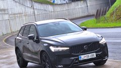 Test: Volvo XC60 B5 AWD Black Edition - V žlahtni črnini - za izbirčne