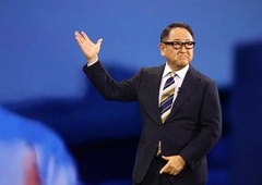 To je o električnih avtomobilih povedal Toyotin predsednik Akio Toyoda - in ni bil niti malo prizanesljiv