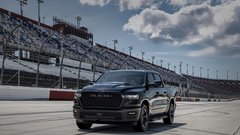 Vsi delajo napake, a nekateri jih priznajo in Ram 1500 V8 se vrača Evropo