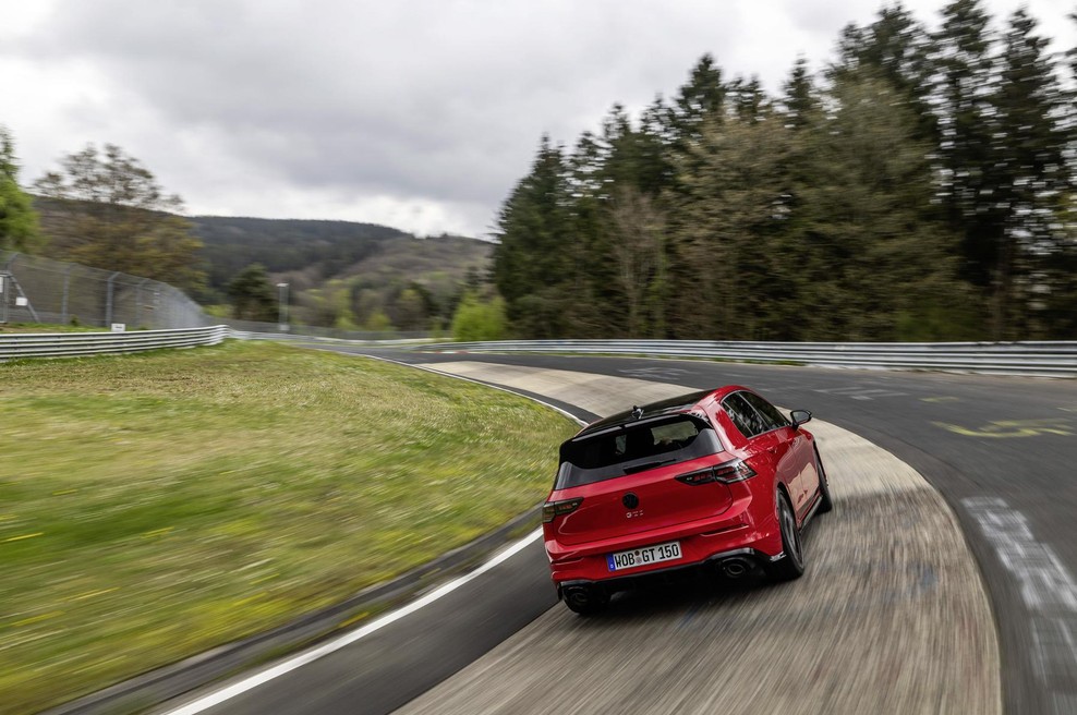 Volkswagen obrača ploščo glede Golfa. Te različice očitno še nekaj časa ne bo (foto: Volkswagen)