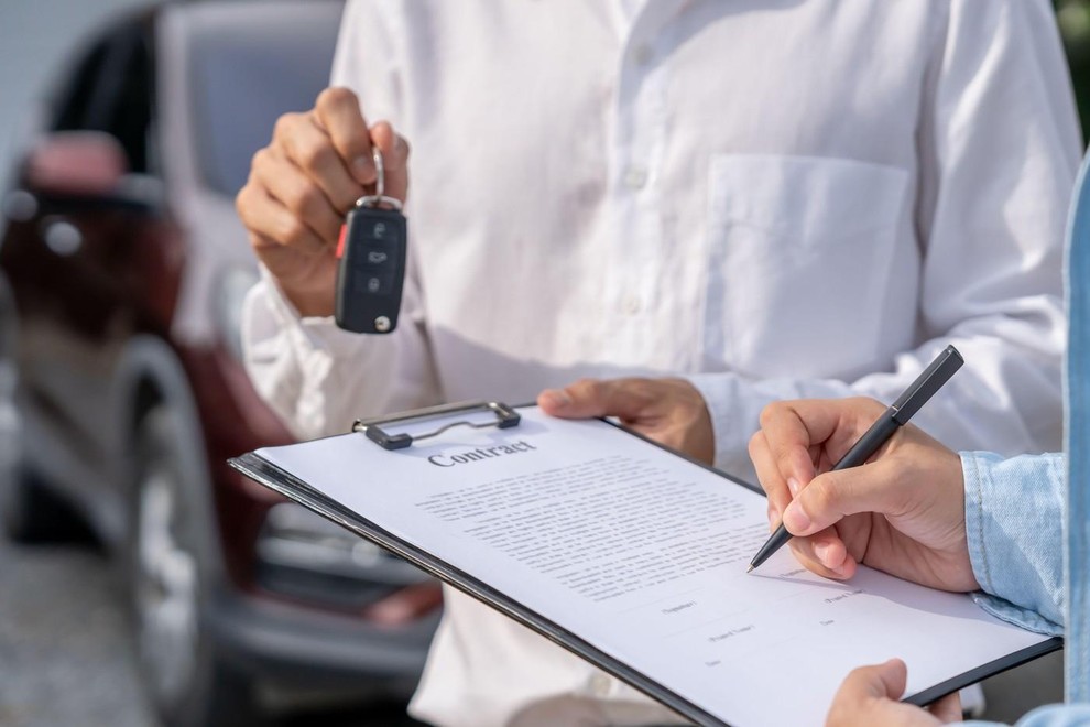 avto salon kupec honda brazilija denar gospodarstvo