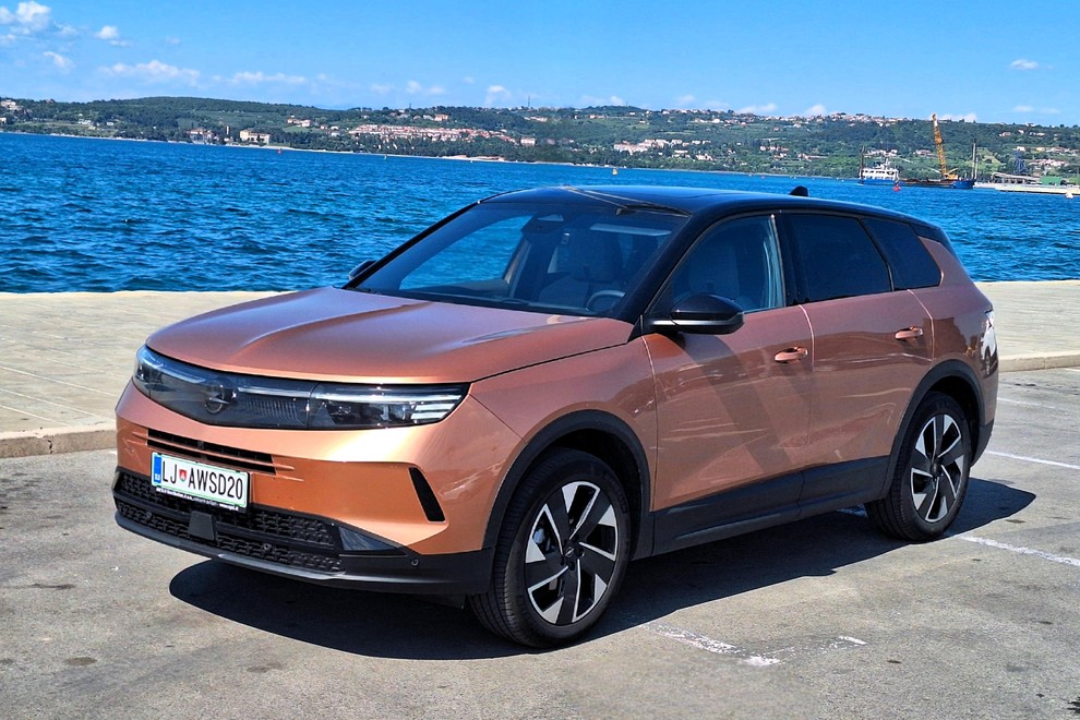 Test: Opel Grandland 1.2 Turbo Hibrid 48V GS – Vračanje k nemškim (avtomobilskim) vrednotam