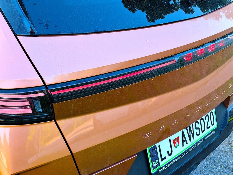 Test: Opel Grandland 1.2 Turbo Hibrid 48V GS – Vračanje k nemškim (avtomobilskim) vrednotam