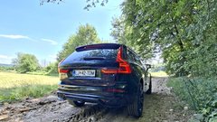 Test: Volvo XC60 T8 Twin engine Black Edition -  Dvojno srce precej kratke sape