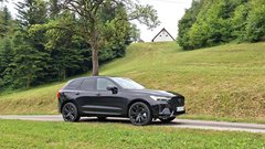 Test: Volvo XC60 T8 Twin engine Black Edition -  Dvojno srce precej kratke sape