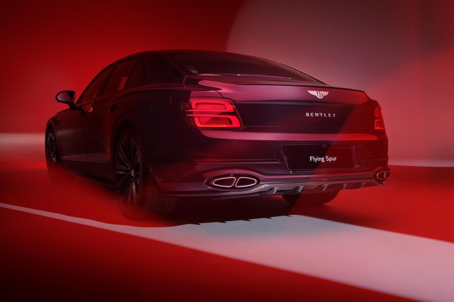 Bentley Akrapovič izpušni sistem