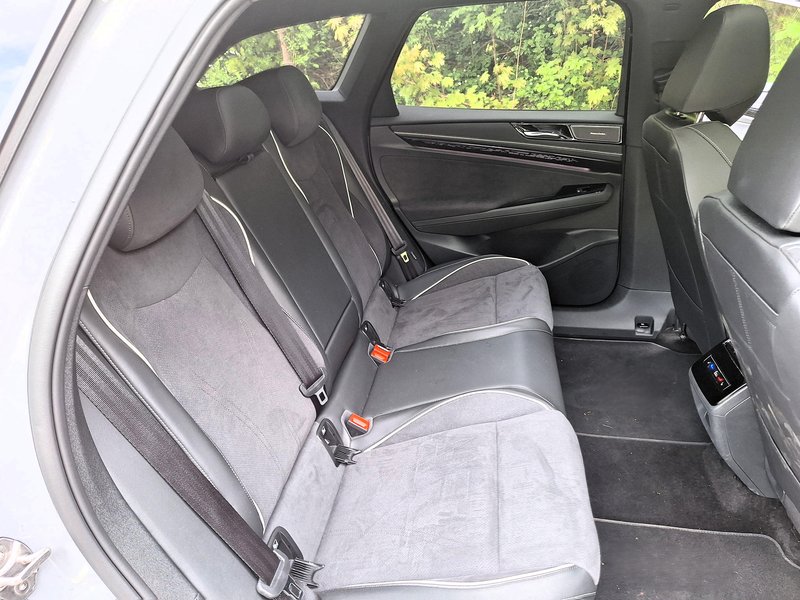 Test:  Volkswagen ID.7 Tourer Pro 4All – Je že čas za predajo?