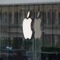 Boj med Xiaomijem in Applom se je preselil tudi v avtomobilsko industrijo, a je bil končan še preden se je sploh začel