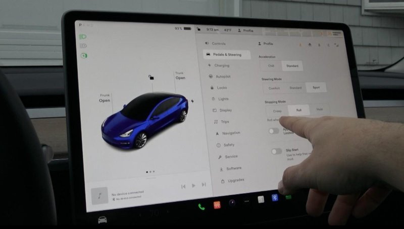 Tesla se odmika od svoje očitno zgrešene filozofije pretiranega minimalizma in nepričakovano vrača funkcijo, ki so jo vozniki pogrešali