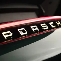 Porsche ne bo več proizvajal lastnih baterij. Toliko ljudi bo zaradi tega izgubilo službo
