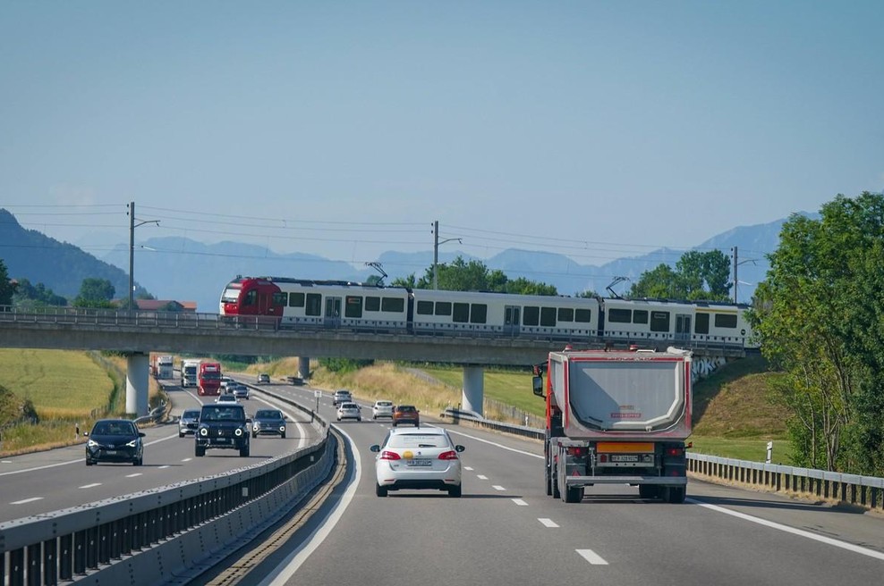 Če se boste skozi to evropsko državo zgolj peljali in ne prespali, boste morali plačati "tranzitni davek" (foto: Profimedia)