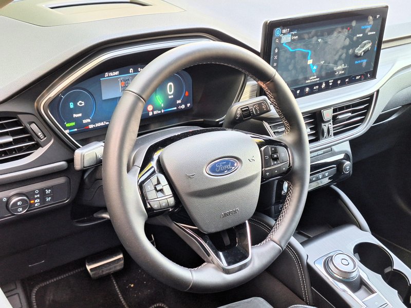 Test: Ford Kuga 2.5 Hybrid AWD Active X  – Poti in stranpoti druge mladosti