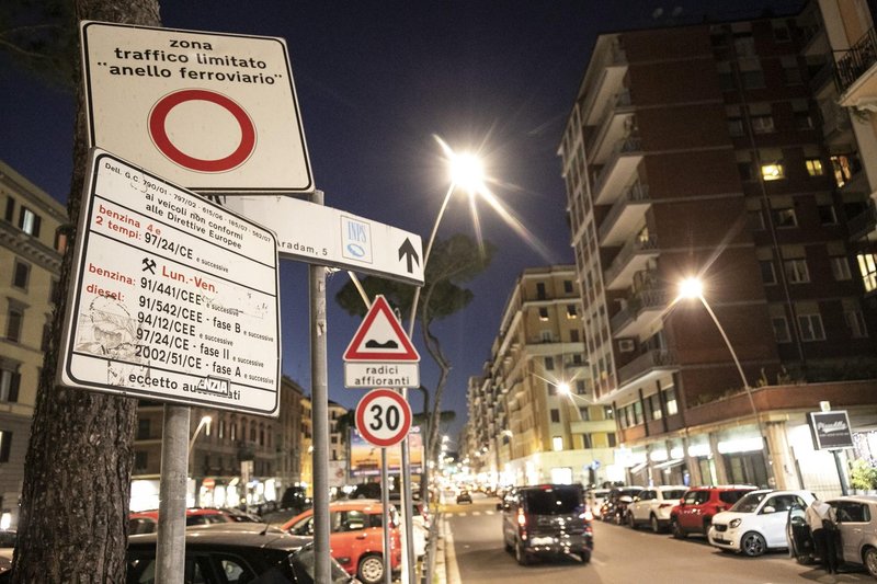 V številnih evropskih mestih lahko pričakujete omejitve dostopa z avtomobili