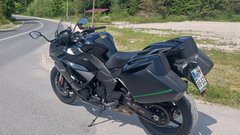 Test:  Kawasaki Ninja 1100 SX - Diamanti so večni