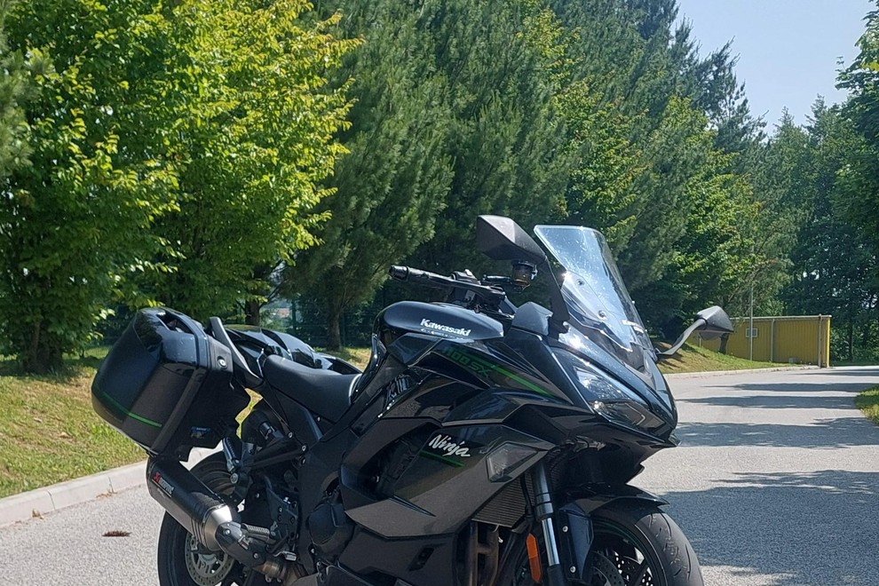 Test:  Kawasaki Ninja 1100 SX - Diamanti so večni