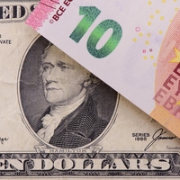 Tik pred zdajci dosežen dogovor med EU in ZDA. To so nove carine