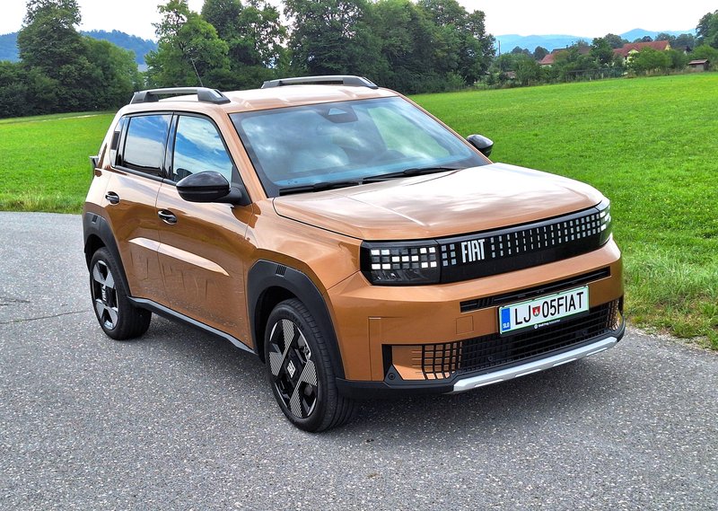 Test: Fiat Grande Panda Elettra La Prima - Igrivost simpatične odrasle medvedke