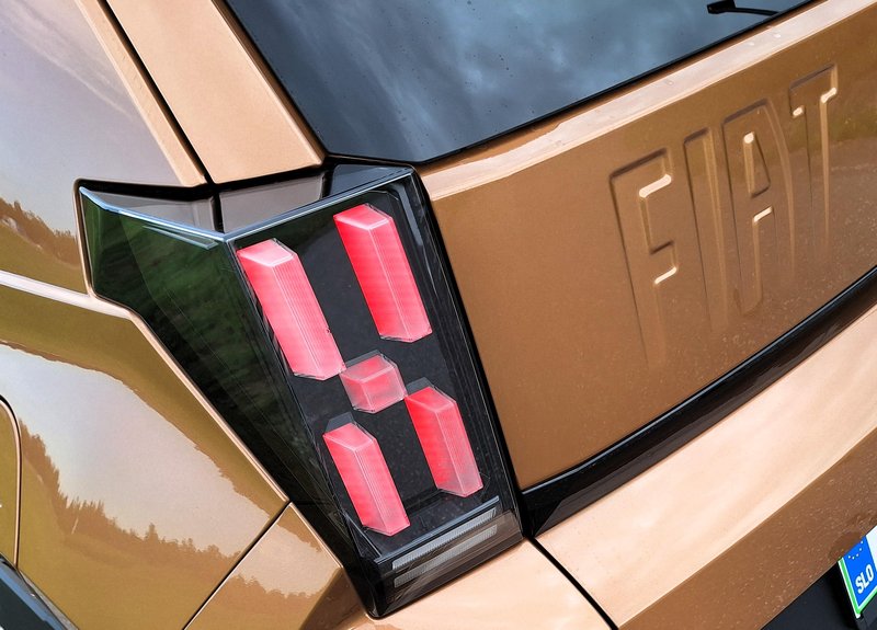Test: Fiat Grande Panda Elettra La Prima - Igrivost simpatične odrasle medvedke