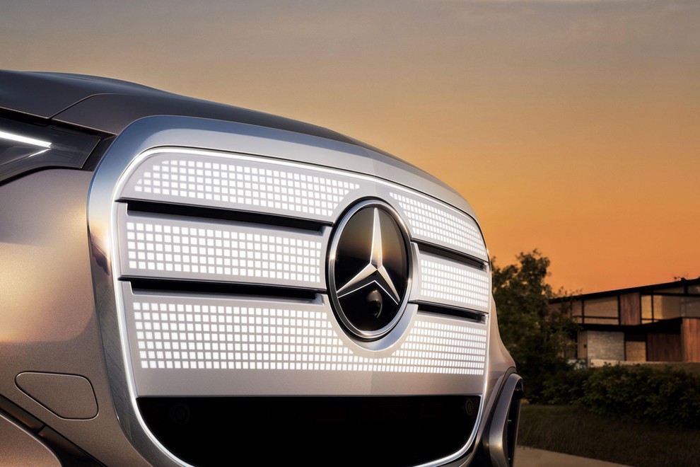Mercedes-Benz se vrača v preteklost. To bo retro obraz novega SUV-ja