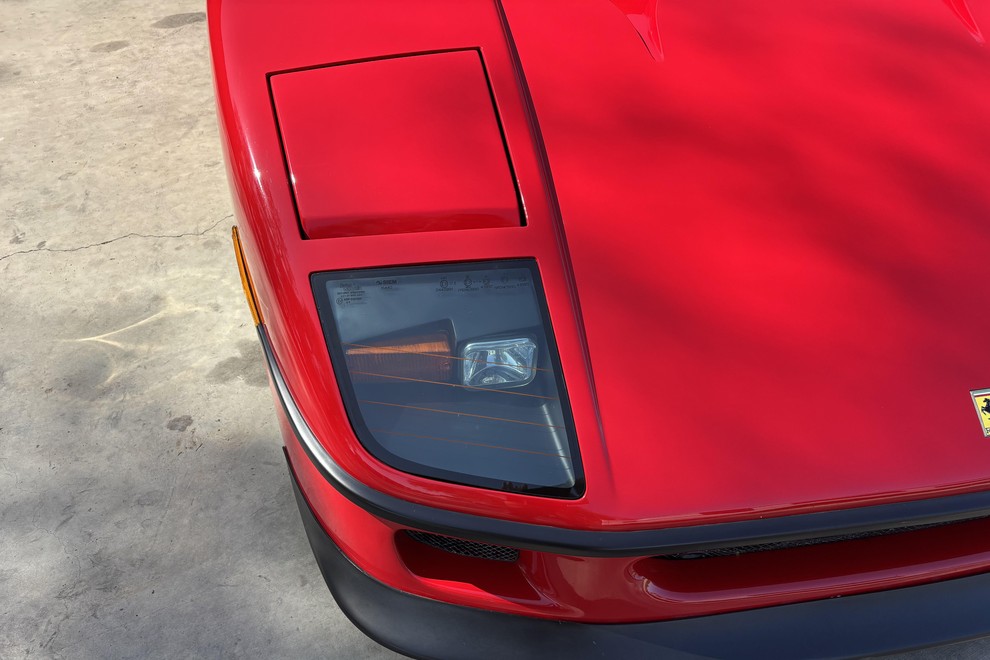 Ferrari F40 - dražba