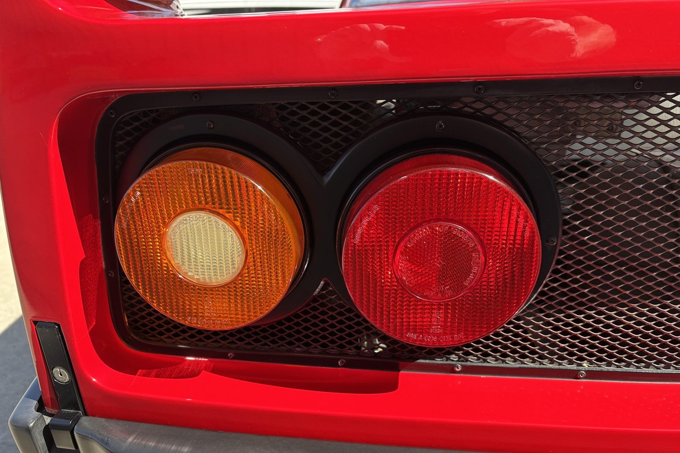 Ferrari F40 - dražba
