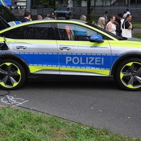 Policija in električni avtomobili - to je realnost, tudi pri nas