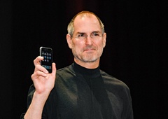 Steve Jobs opozarjal že leta 1995: napaka, ki danes tepta nemško avtomobilsko industrijo