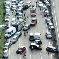 V naši bližini trčilo 33 vozil - to so posledice hude prometne nesreče (FOTO)