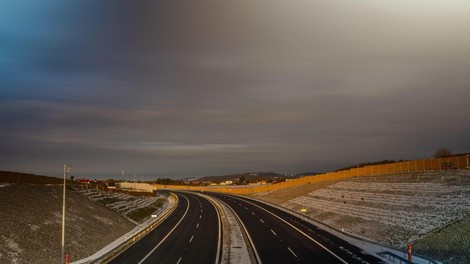 Vse je pripravljeno - že prihodnji mesec bo hitrost na tem odseku omejena na 150 km/h