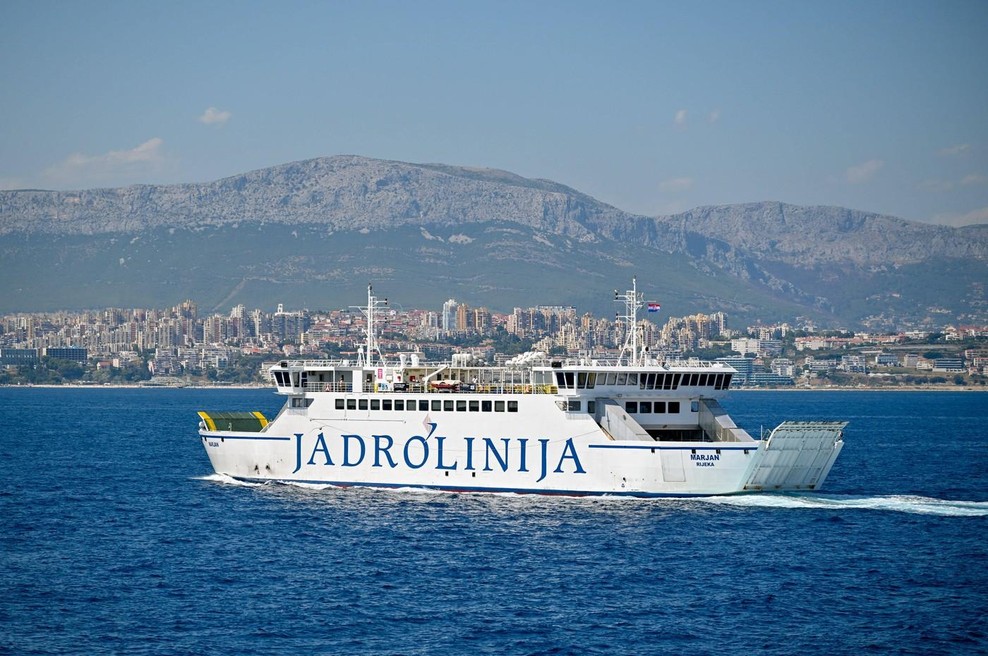 Okvara trajekta Jadrolinije v Šibeniku: potniki ujeti na krovu, rešeni šele po treh urah (VIDEO) (foto: Profimedia)