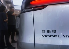 Tesla je predstavila šest sedežni Model Y, a pogled na tretjo vrsto vzbuja številne dvome. Izkazalo se je, da upravičeno