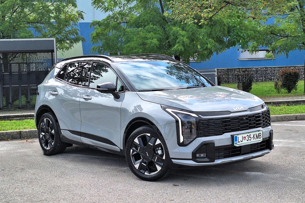 NOVO V SLOVENIJI: Kia Sportage – Ohranjanje dobre kondicije tudi z dizelskim motorjem