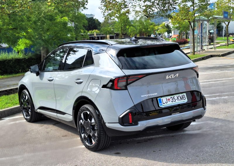 NOVO V SLOVENIJI: Kia Sportage – Ohranjanje dobre kondicije tudi z dizelskim motorjem