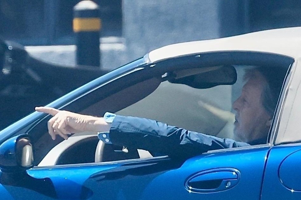 Paul McCartney - Chevrolet Corvette C5