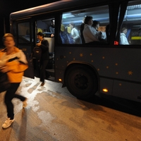 Vozil je avtobus poln otrok, ko so ga policisti ustavili pa so mu lahko samo še odvzeli dovoljenje. To je bil razlog