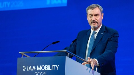Po industriji se je oglasila tudi politika: Evropa enostavno mora popustit, če ne bo hudo