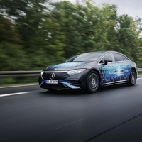Električni Mercedes se je z enim polnjenjem odpeljal več kot 1200 kilometrov daleč. To mu je uspelo zaradi ...