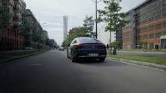 Mercedes-Benz - 1200 km z enim polnjenjem, baterija s trdim elektrolitom