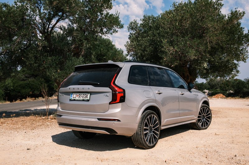Volvo XC90 T8
