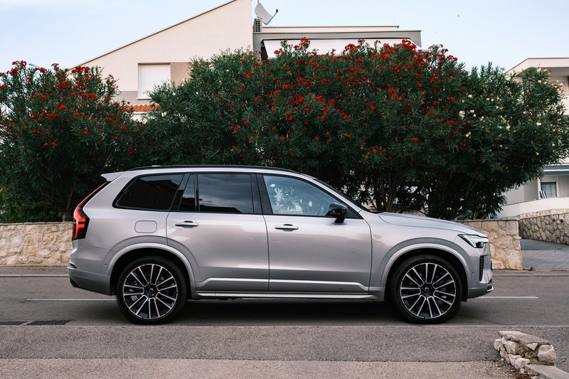 Volvo XC90 T8