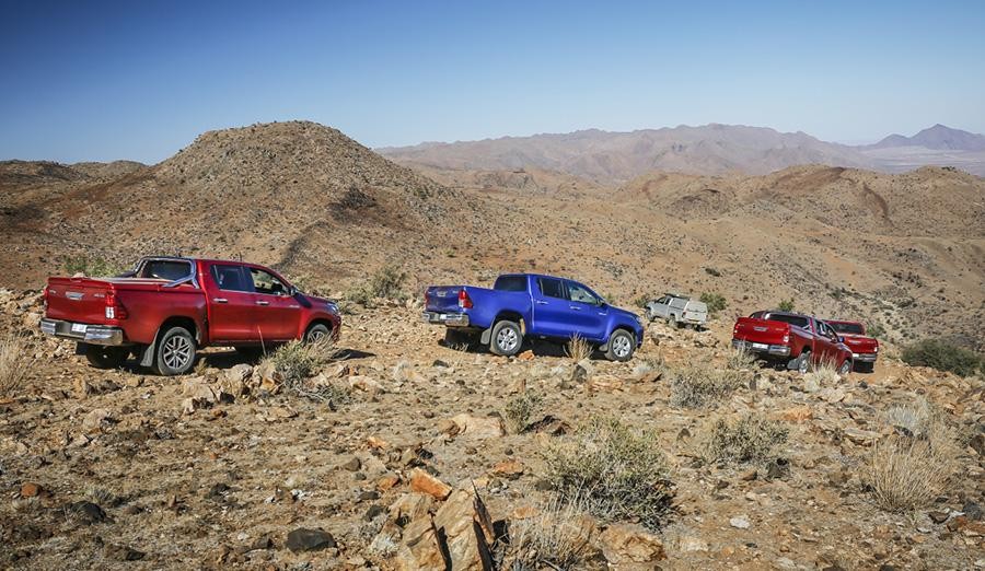 3. Toyota Hilux Hilux je postal legenda zaradi svoje trpežnosti – celo britanska oddaja Top Gear je poskušala uničiti enega …