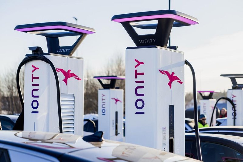 Električna realnost: leta 2030 deset minut polnjenja za 400 kilometrov