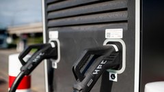 Električna realnost: leta 2030 deset minut polnjenja za 400 kilometrov