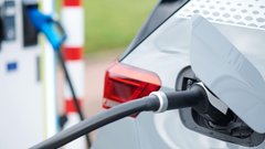 Električna realnost: leta 2030 deset minut polnjenja za 400 kilometrov